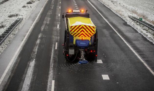 Afbeelding Bestrijden van gladheid met strooizout